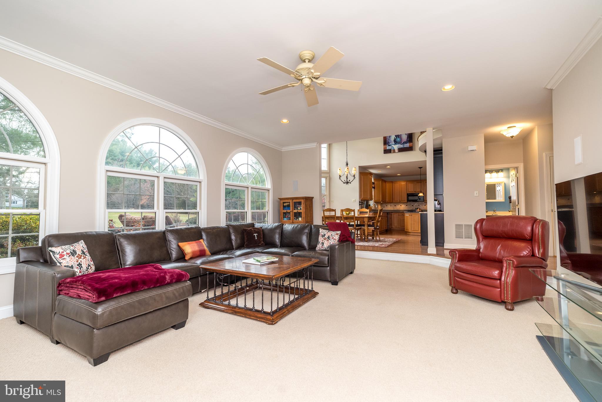 1226 Charter Ln