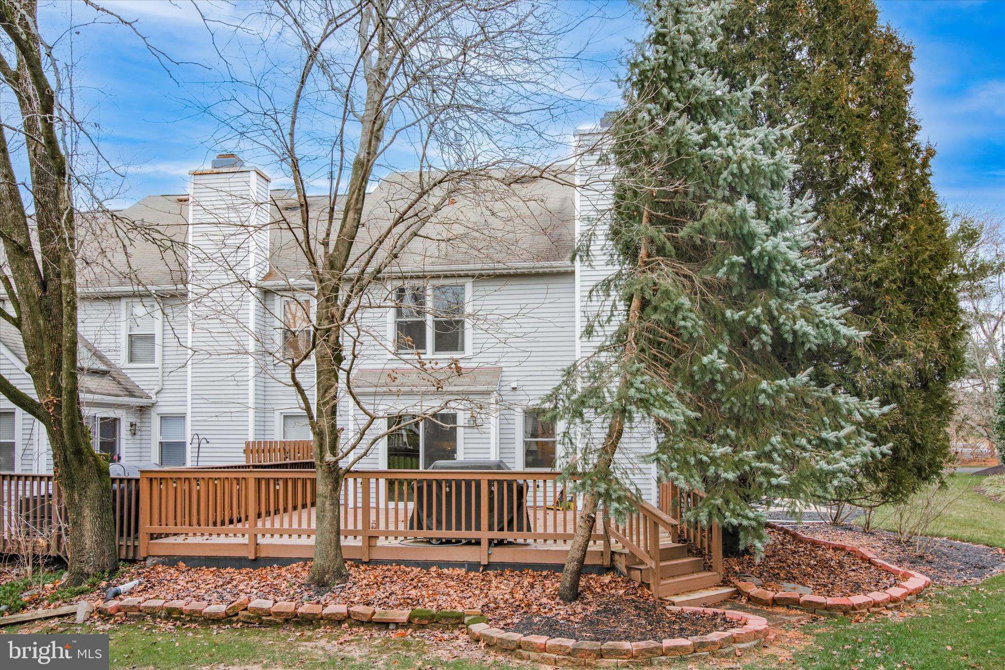 8 Sweetwater Cir
