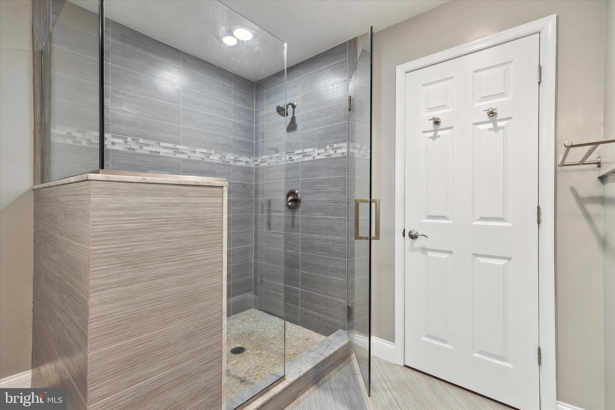 8 Sweetwater Cir