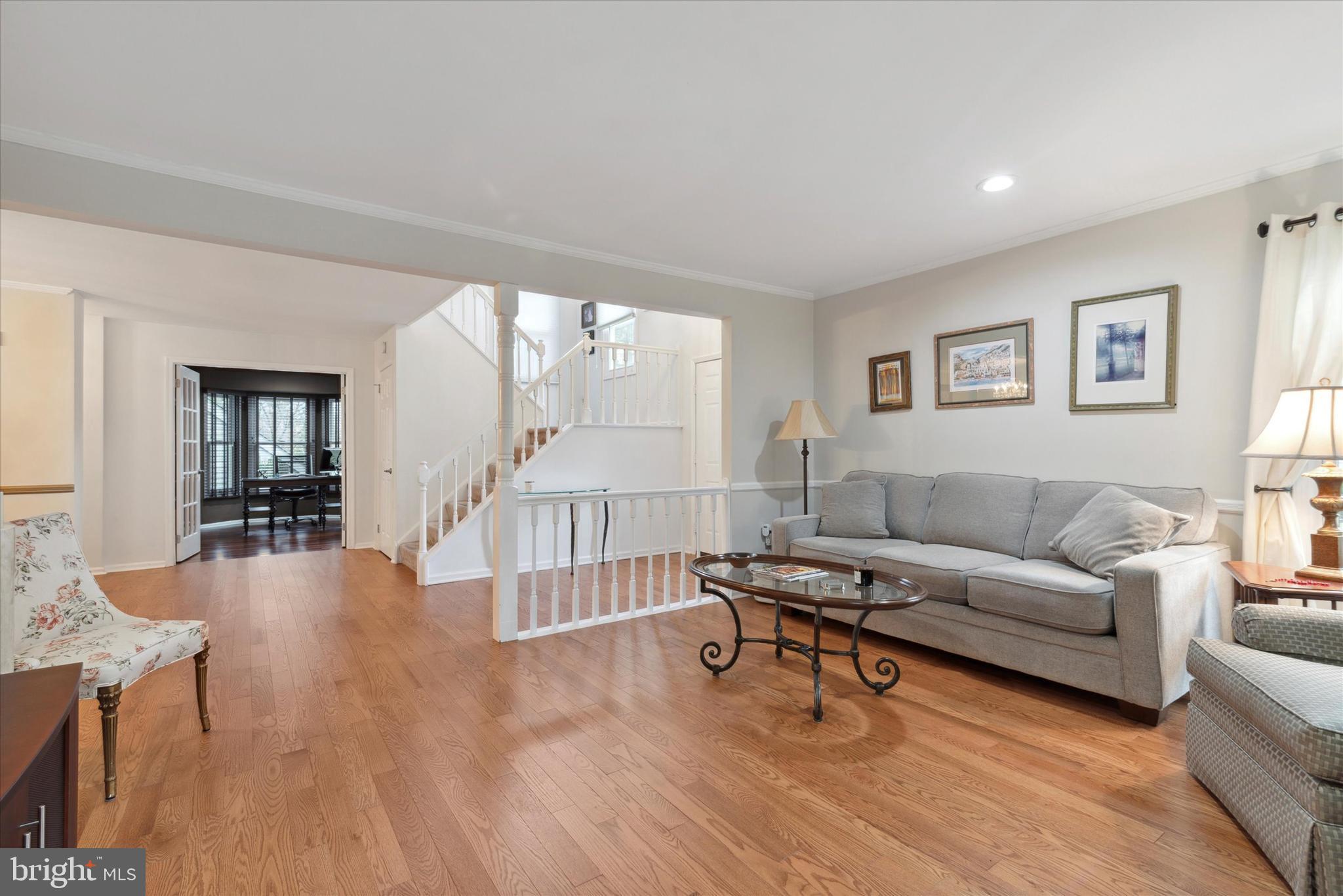 8 Sweetwater Cir