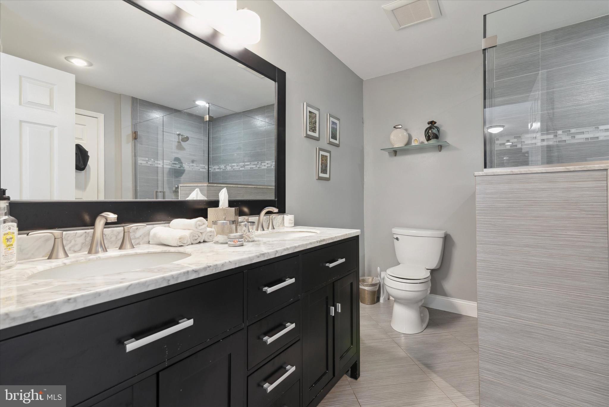 8 Sweetwater Cir