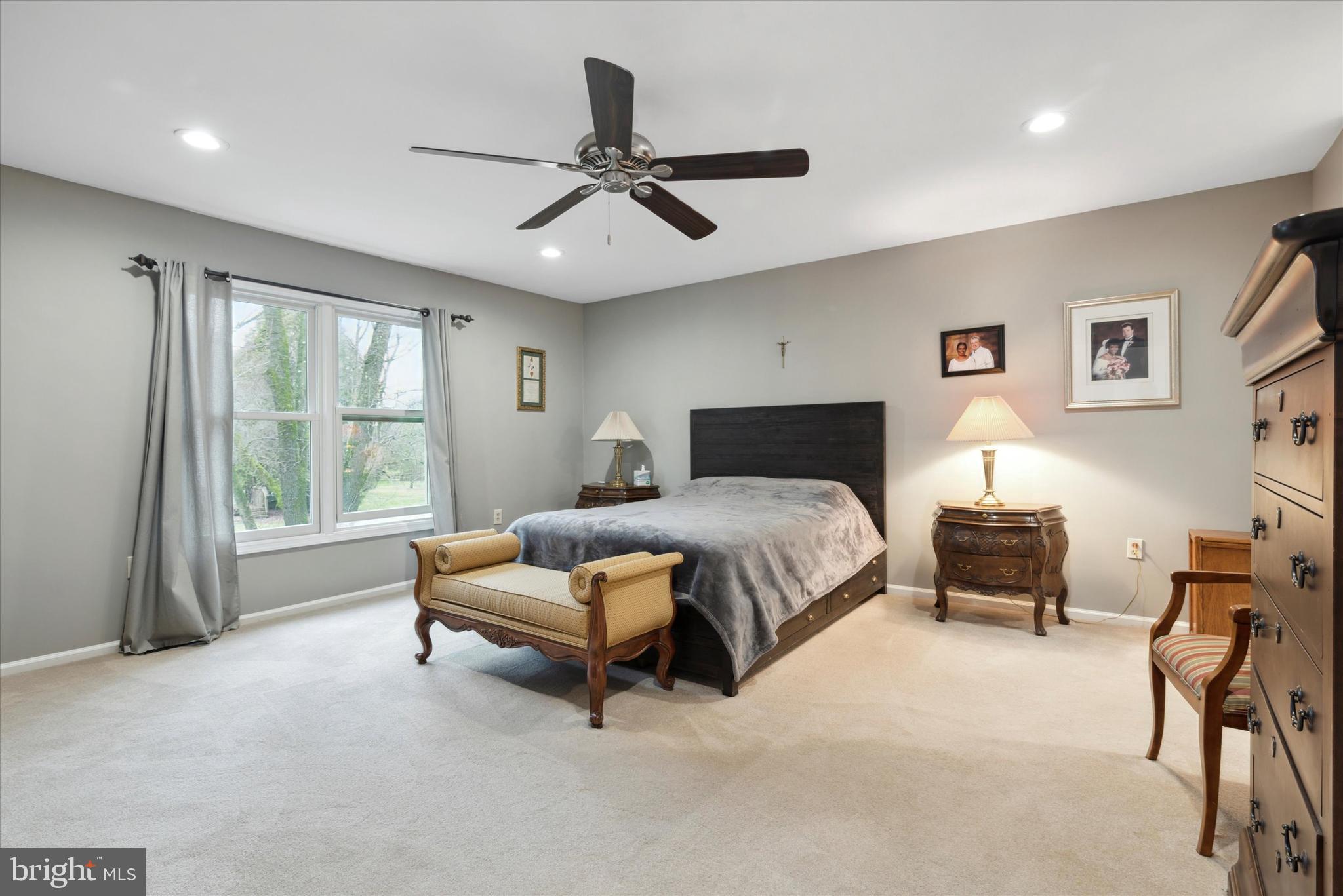 8 Sweetwater Cir