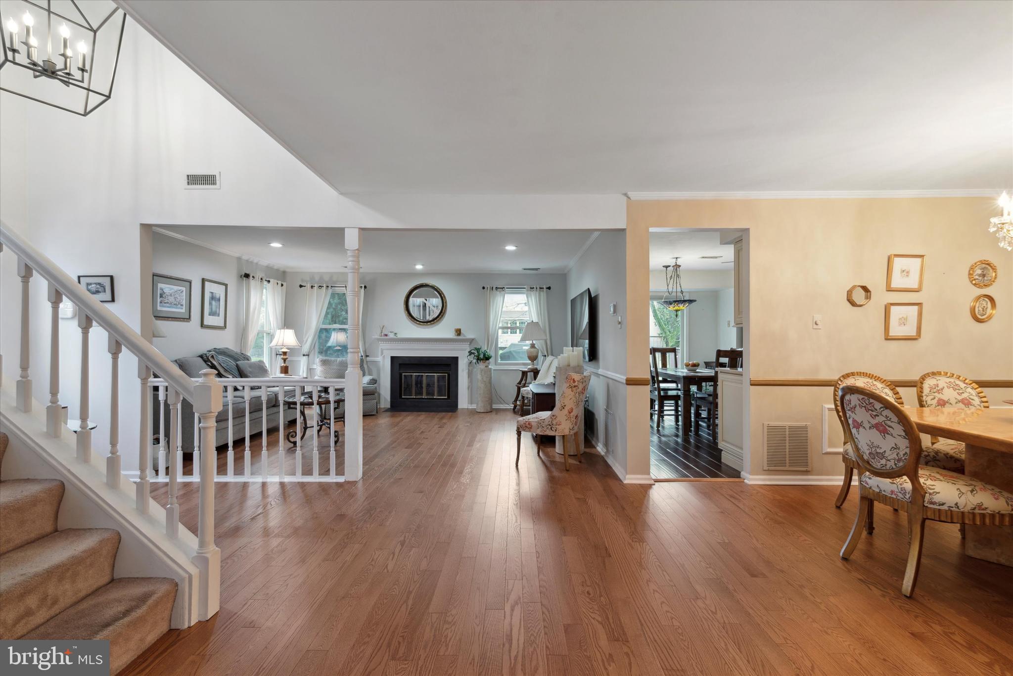 8 Sweetwater Cir