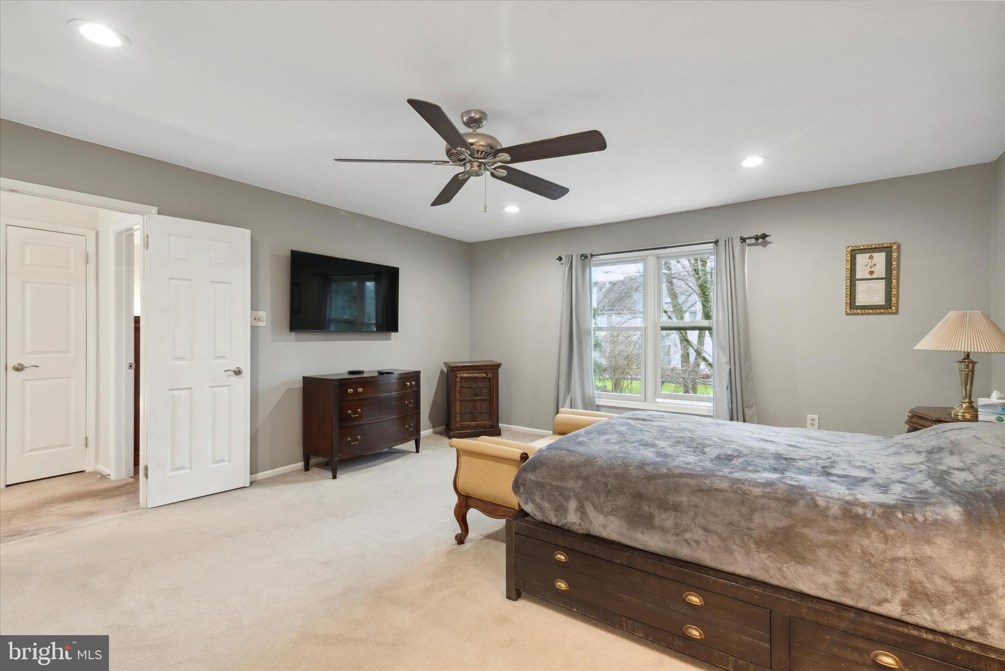 8 Sweetwater Cir