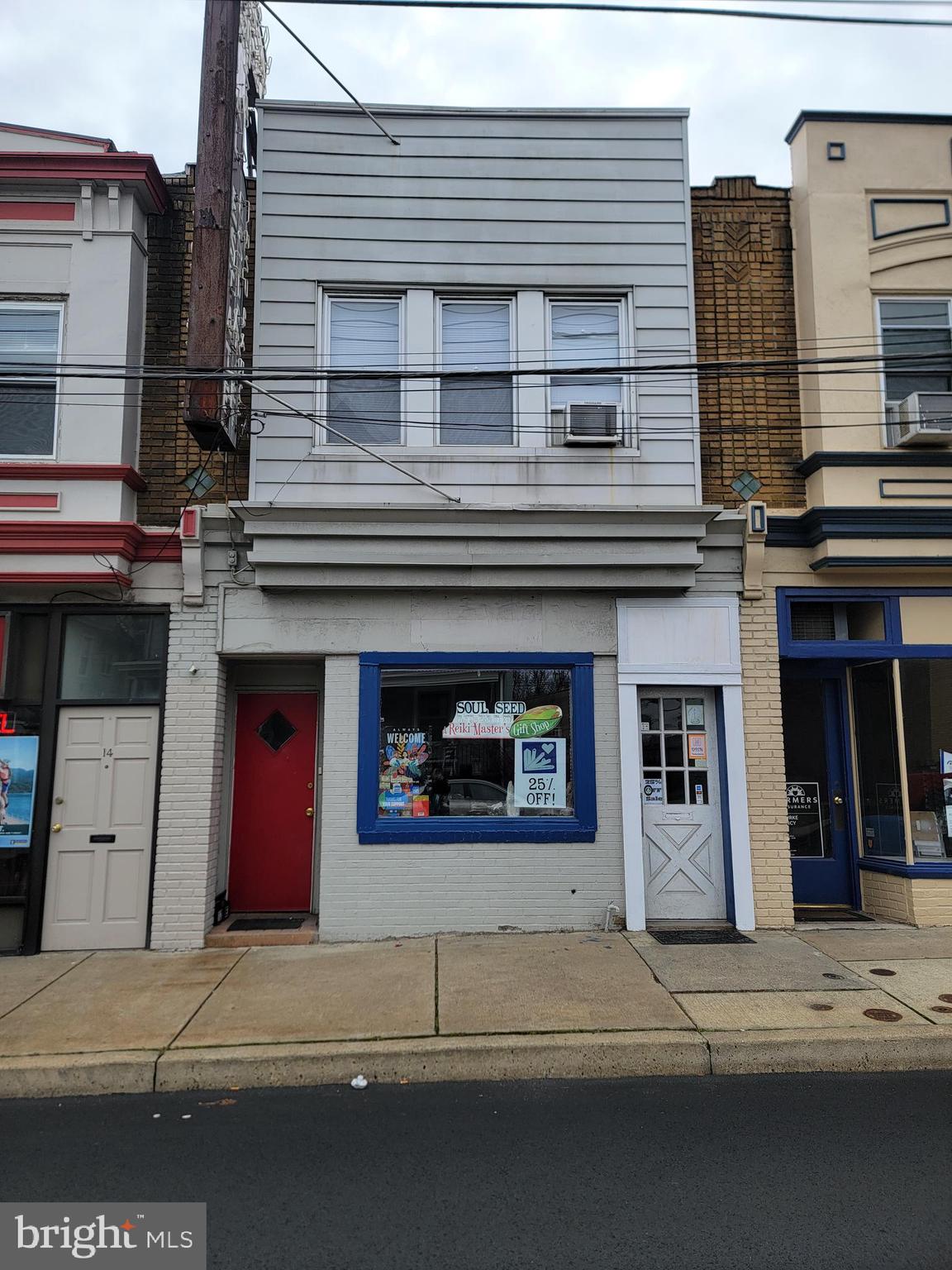 12 E Ave