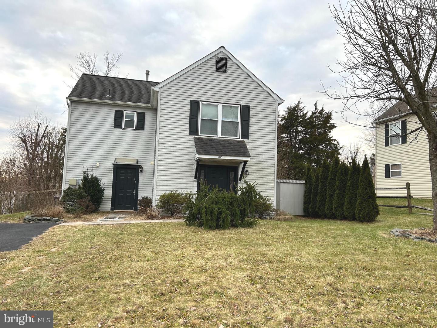 105 Stephanie Ln