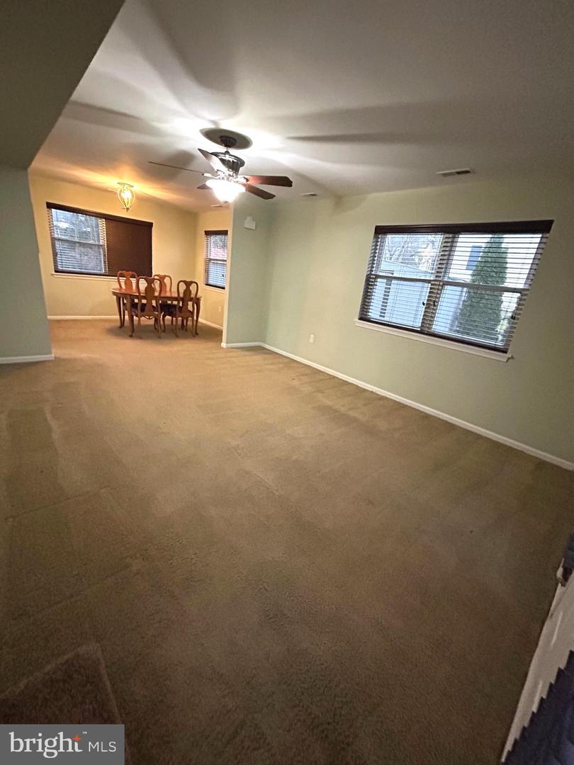 105 Stephanie Ln