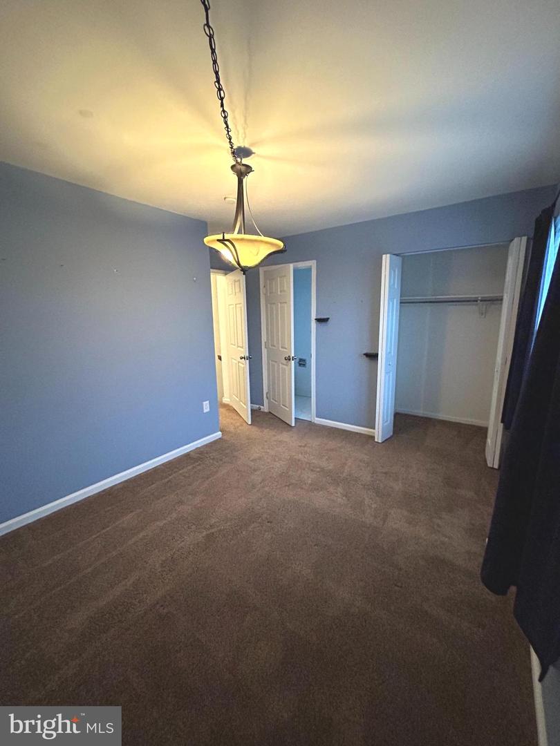 105 Stephanie Ln
