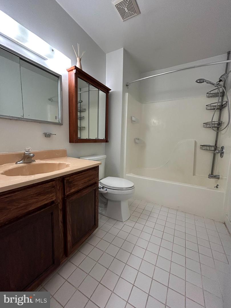 105 Stephanie Ln
