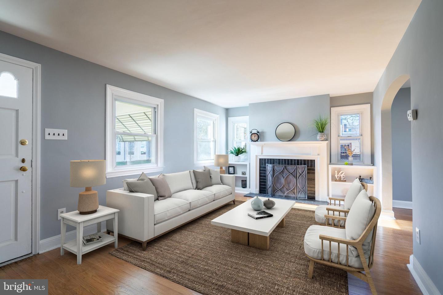 545 W Ave