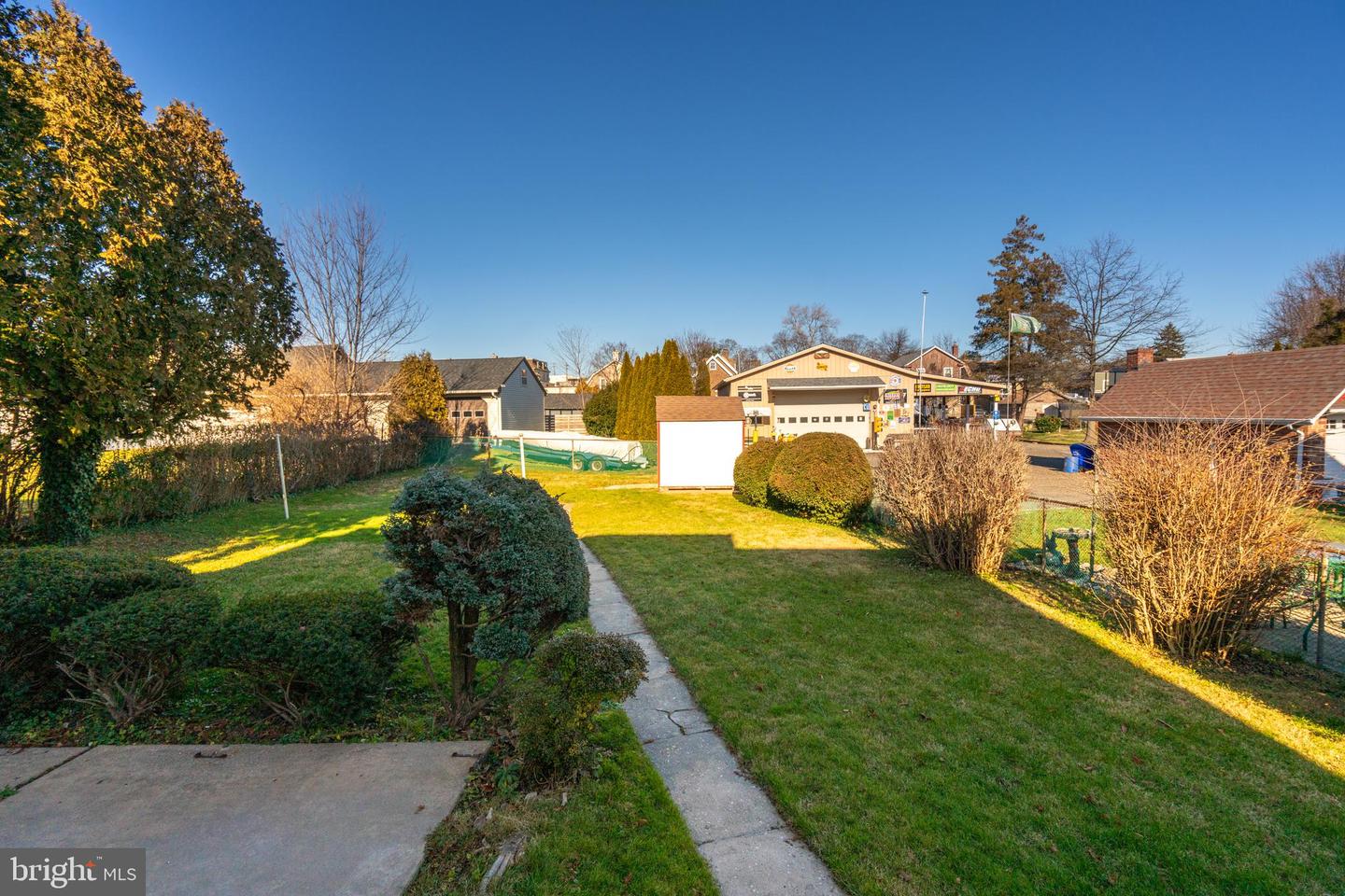 545 W Ave