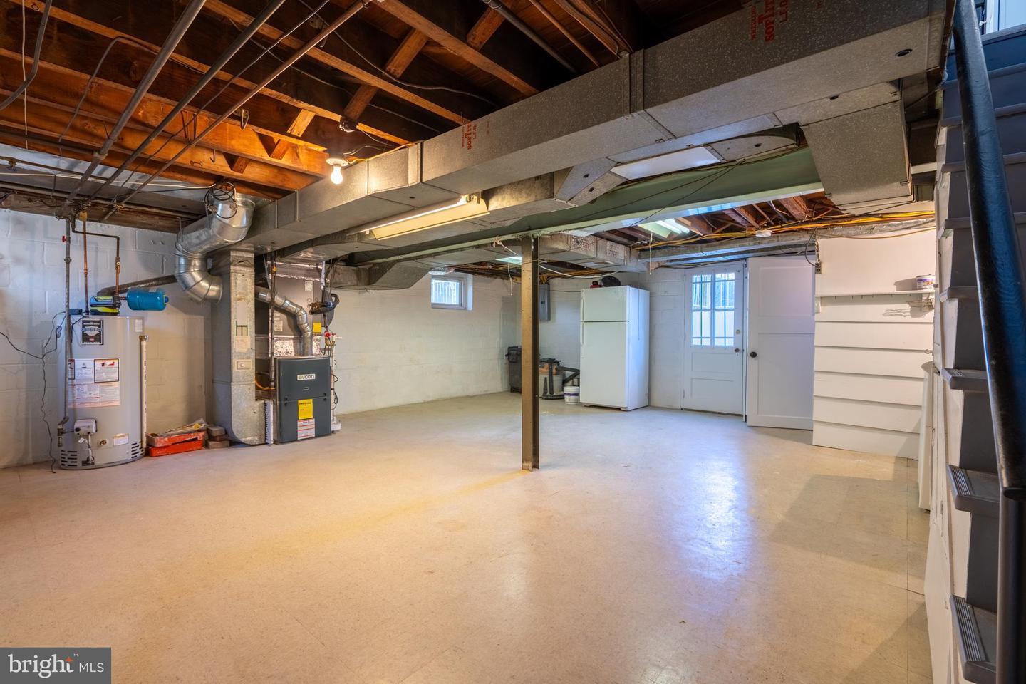 545 W Ave