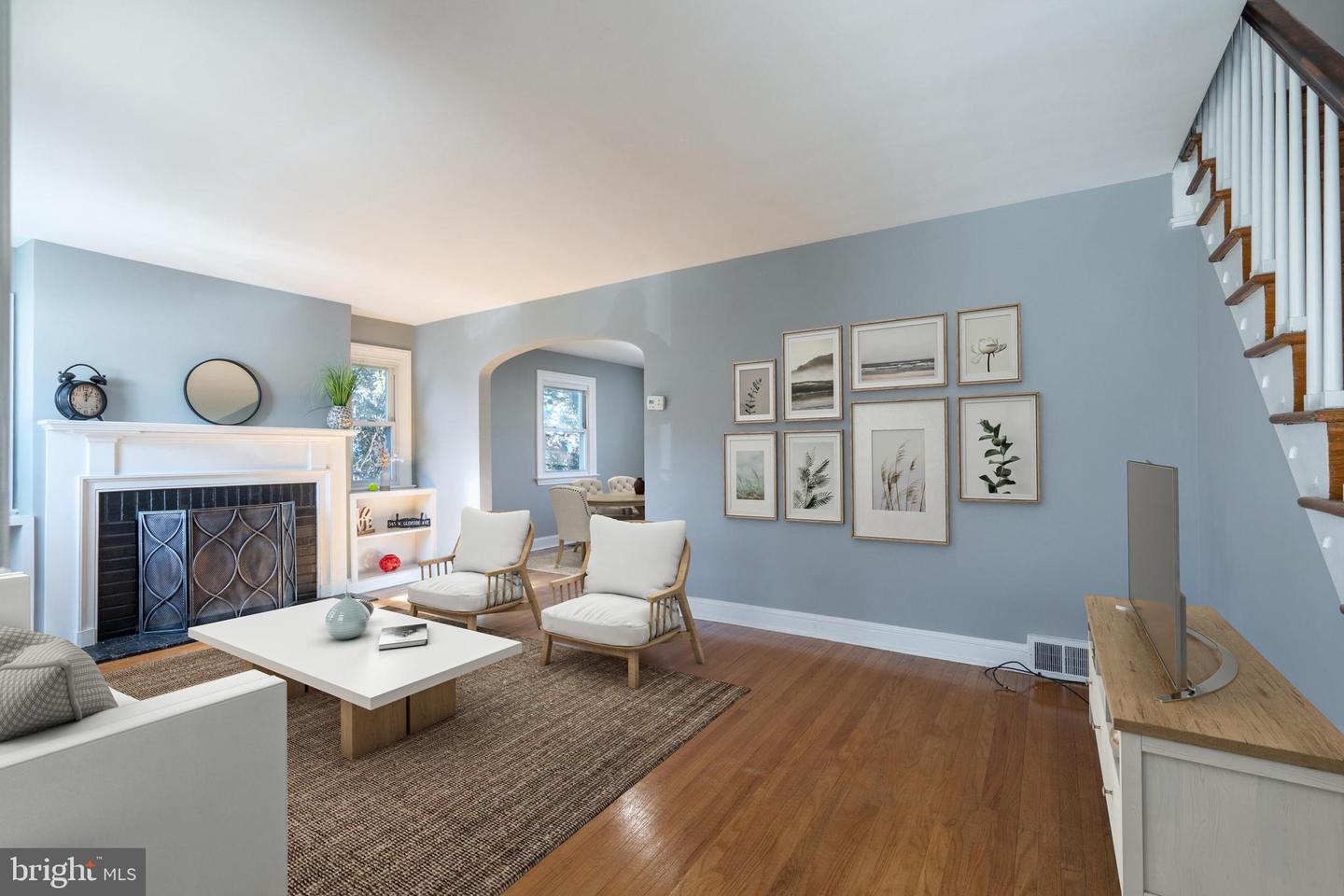 545 W Ave