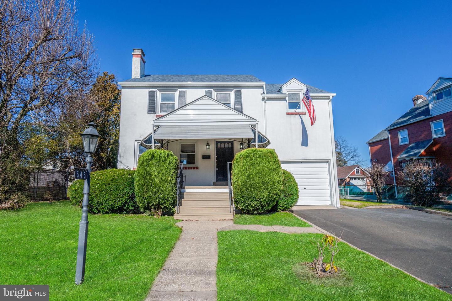 545 W Ave