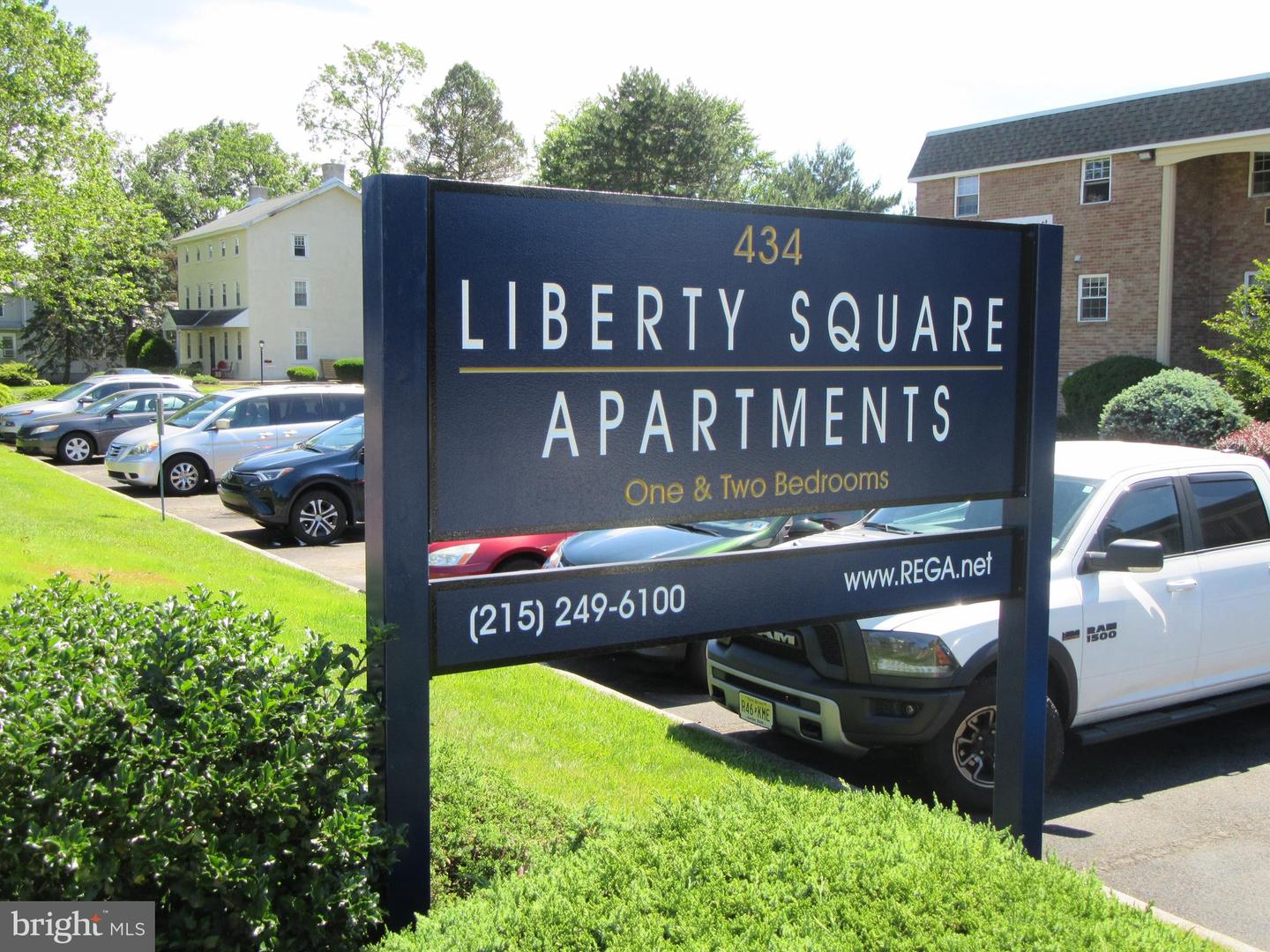 434 W Vine St #D102