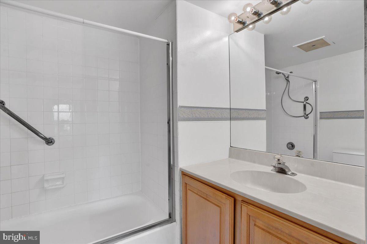 666 W Germantown Pike #2304