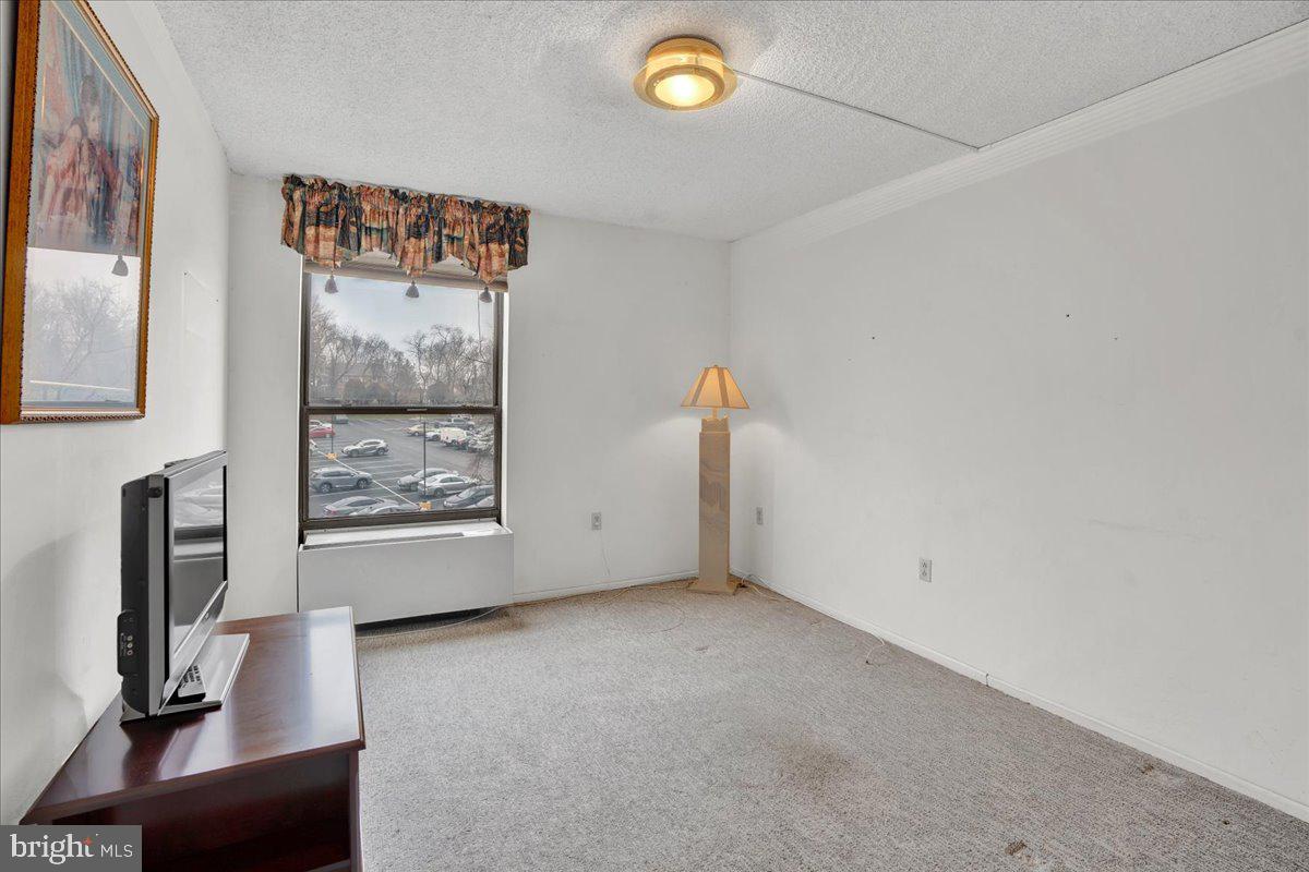 666 W Germantown Pike #2304