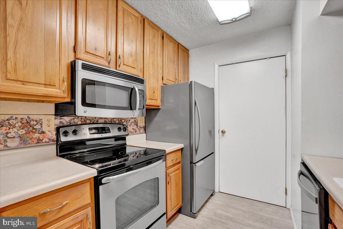 666 W Germantown Pike #2304