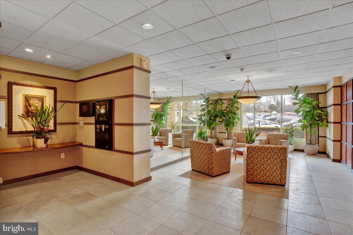 666 W Germantown Pike #2304