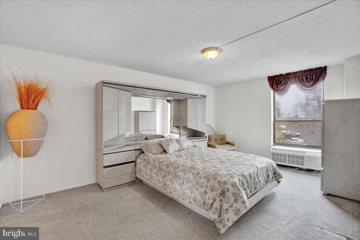 666 W Germantown Pike #2304