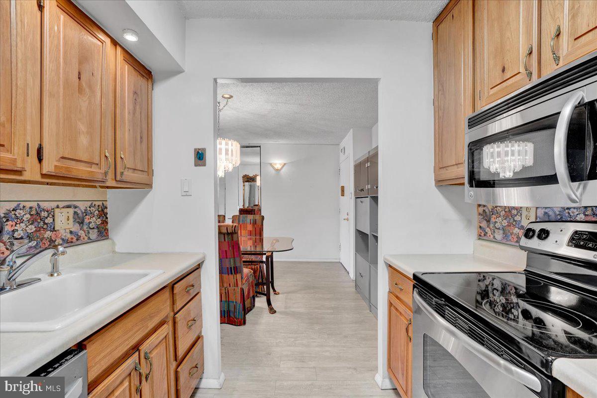 666 W Germantown Pike #2304