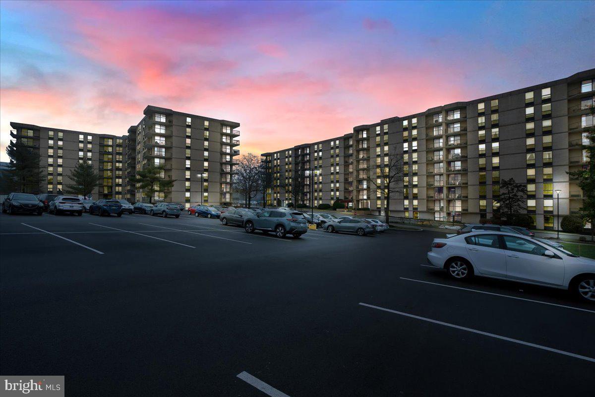 666 W Germantown Pike #2304