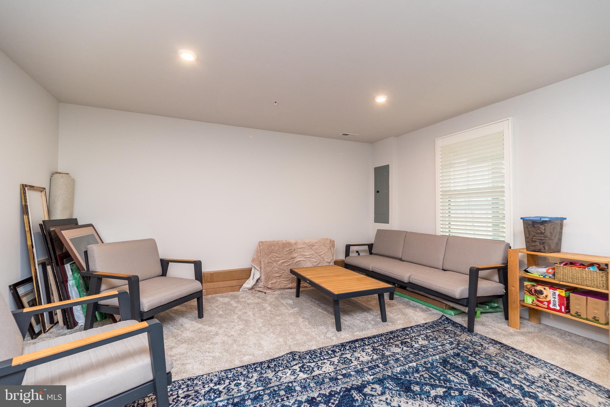 103 Almond Dr