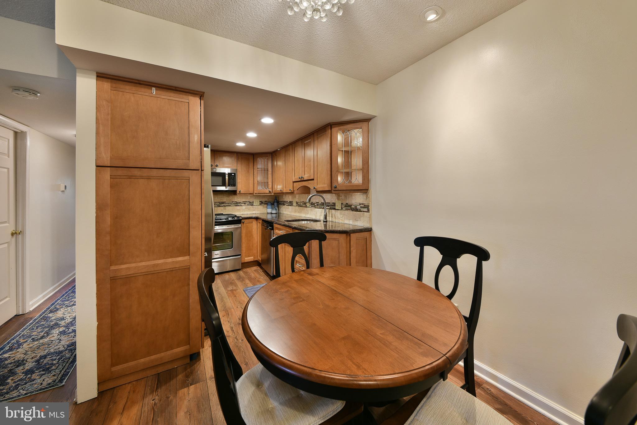 118 Berwick Pl #23a