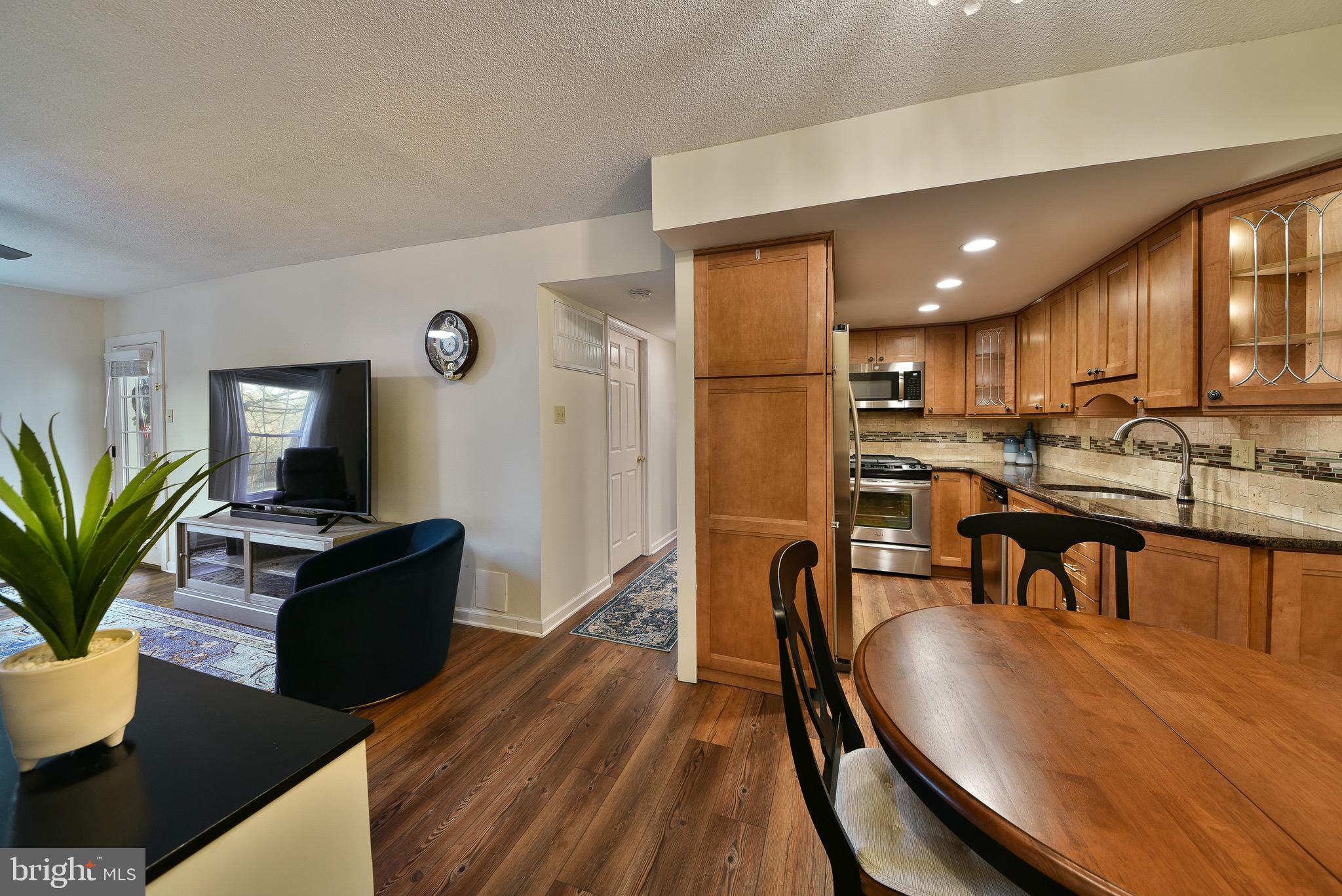 118 Berwick Pl #23a
