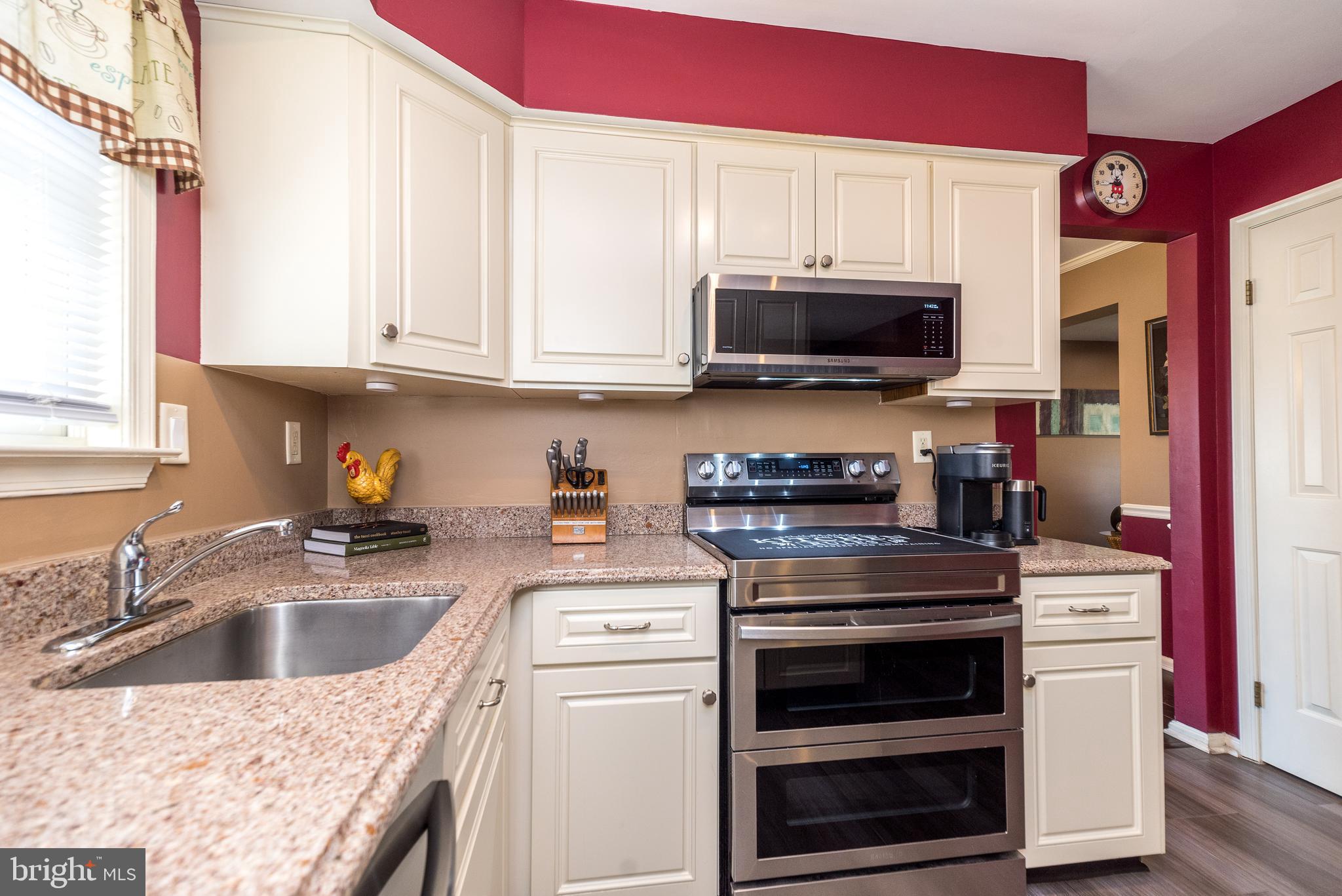 1600 Squire Dr
