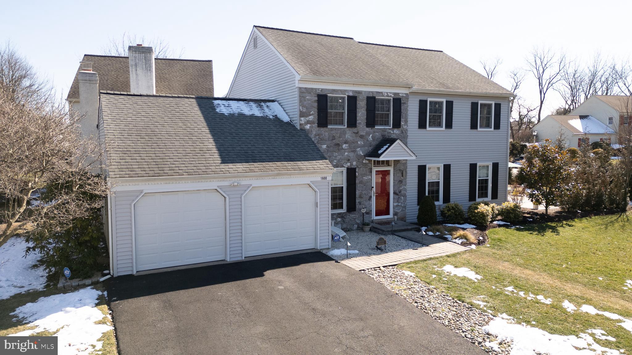 1600 Squire Dr