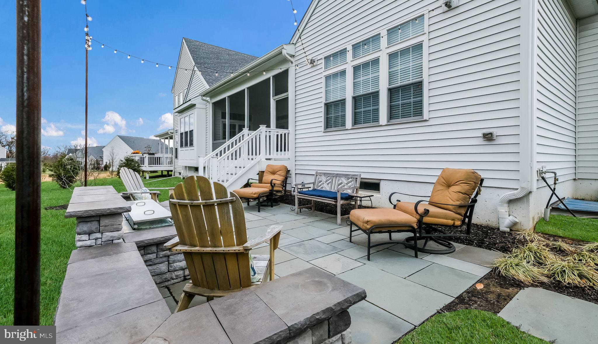 208 Manor Rd