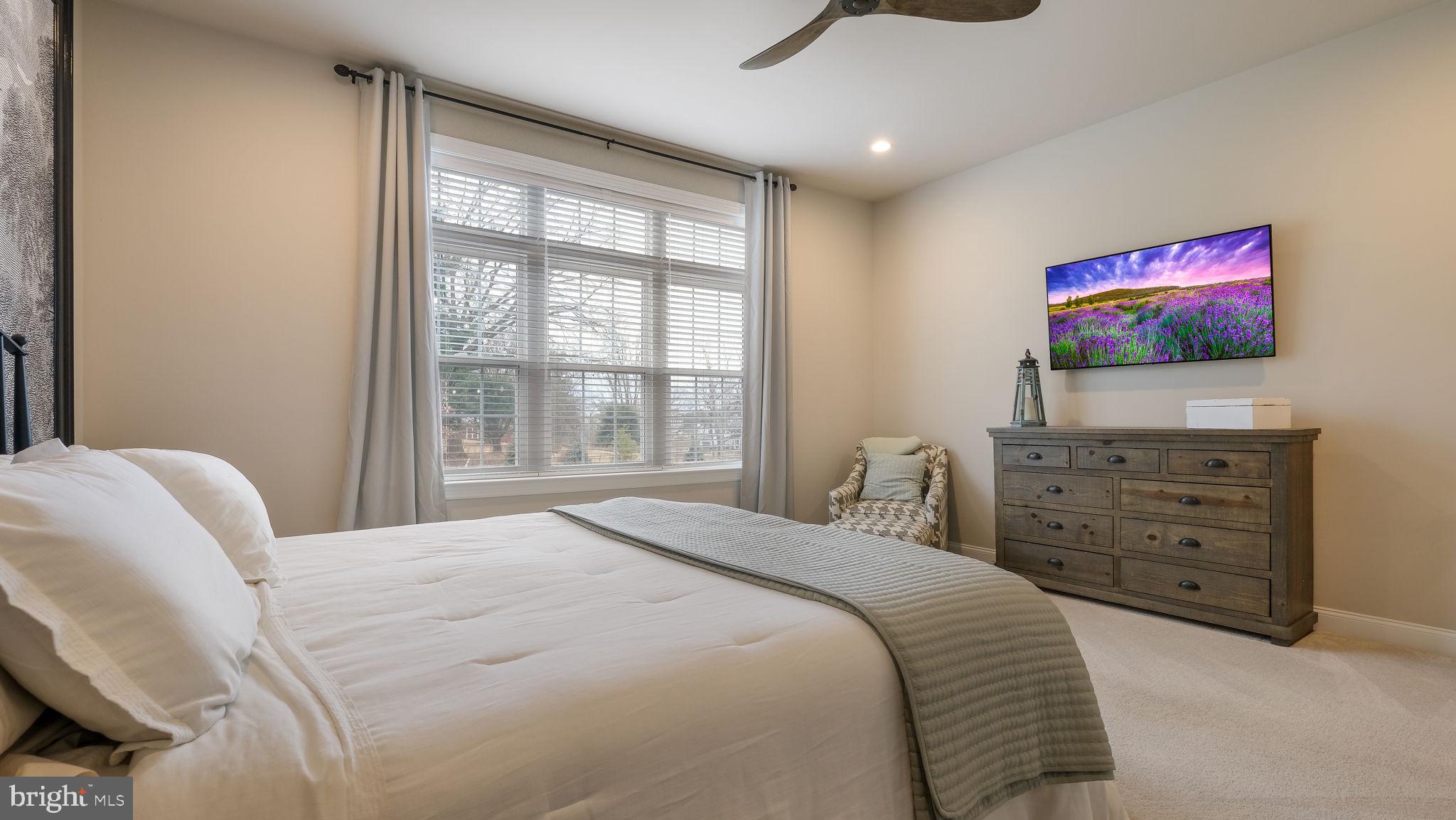 208 Manor Rd