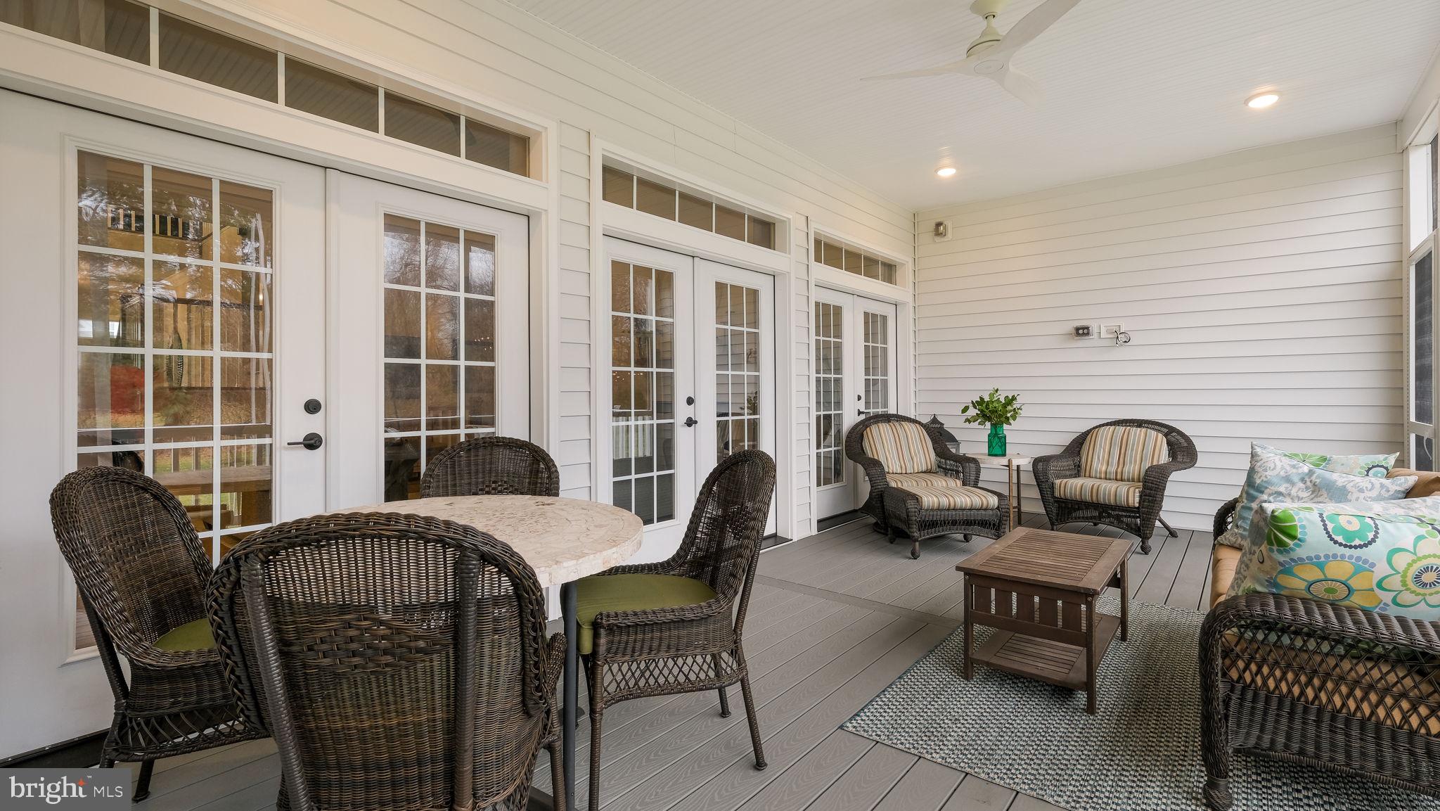 208 Manor Rd