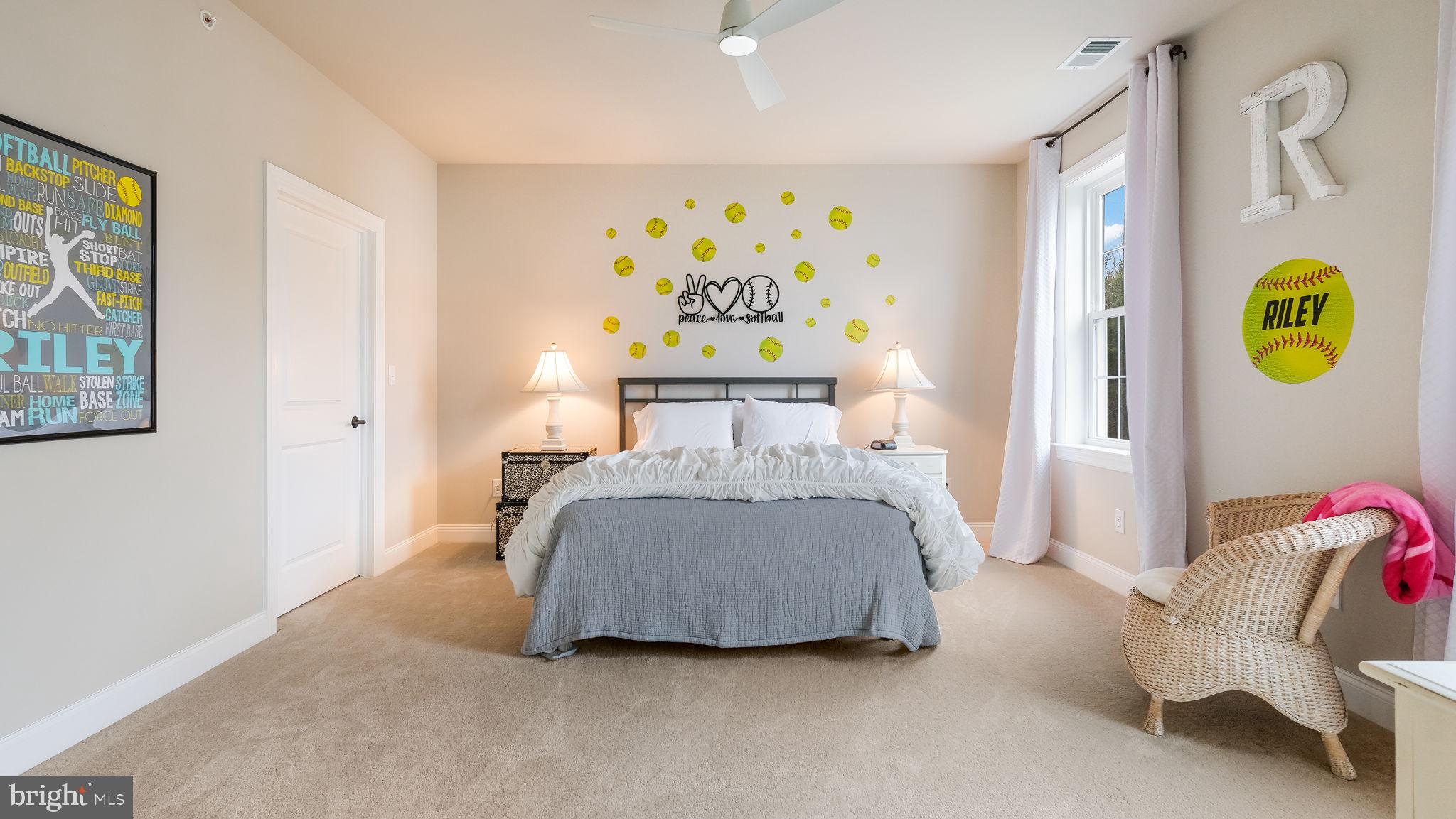 208 Manor Rd