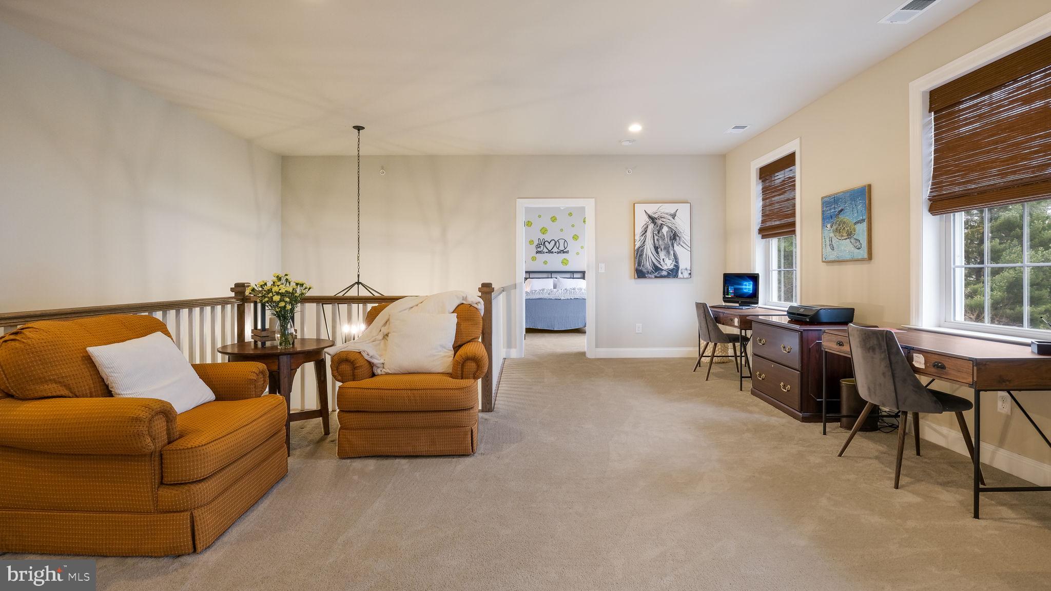 208 Manor Rd