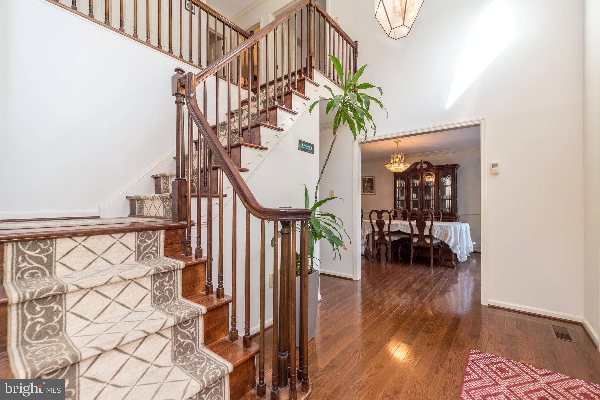 680 Chatham Ln