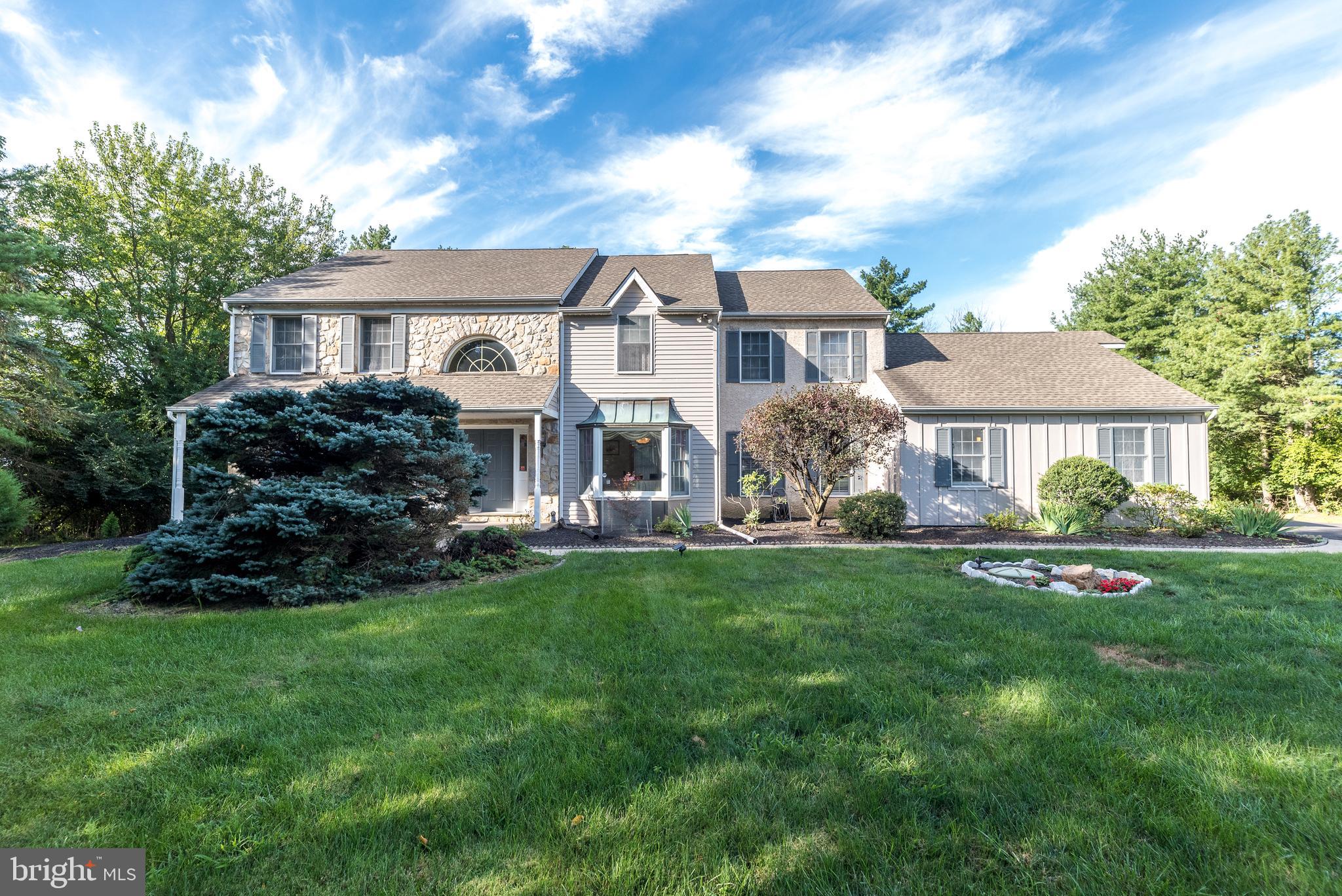 680 Chatham Ln