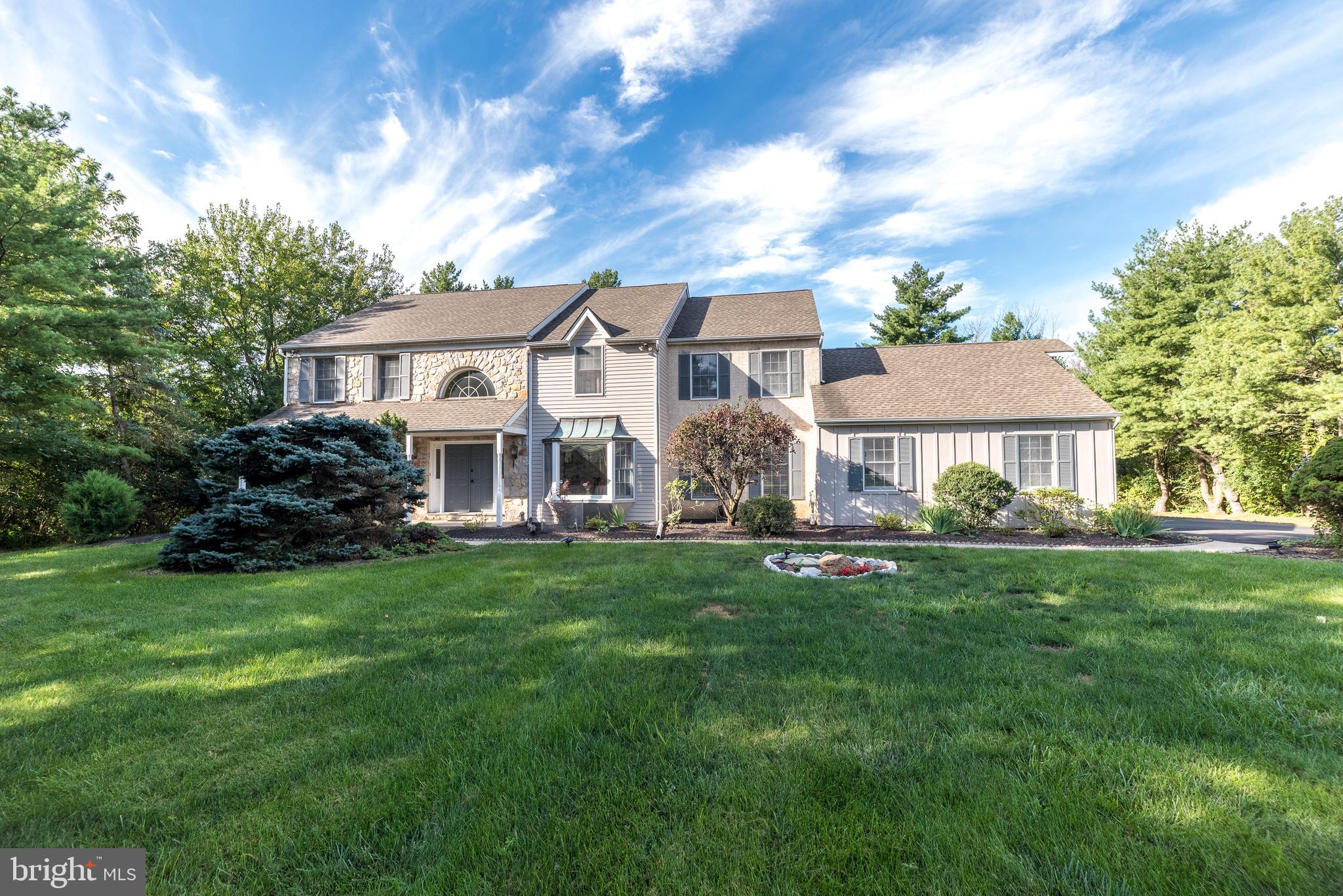 680 Chatham Ln