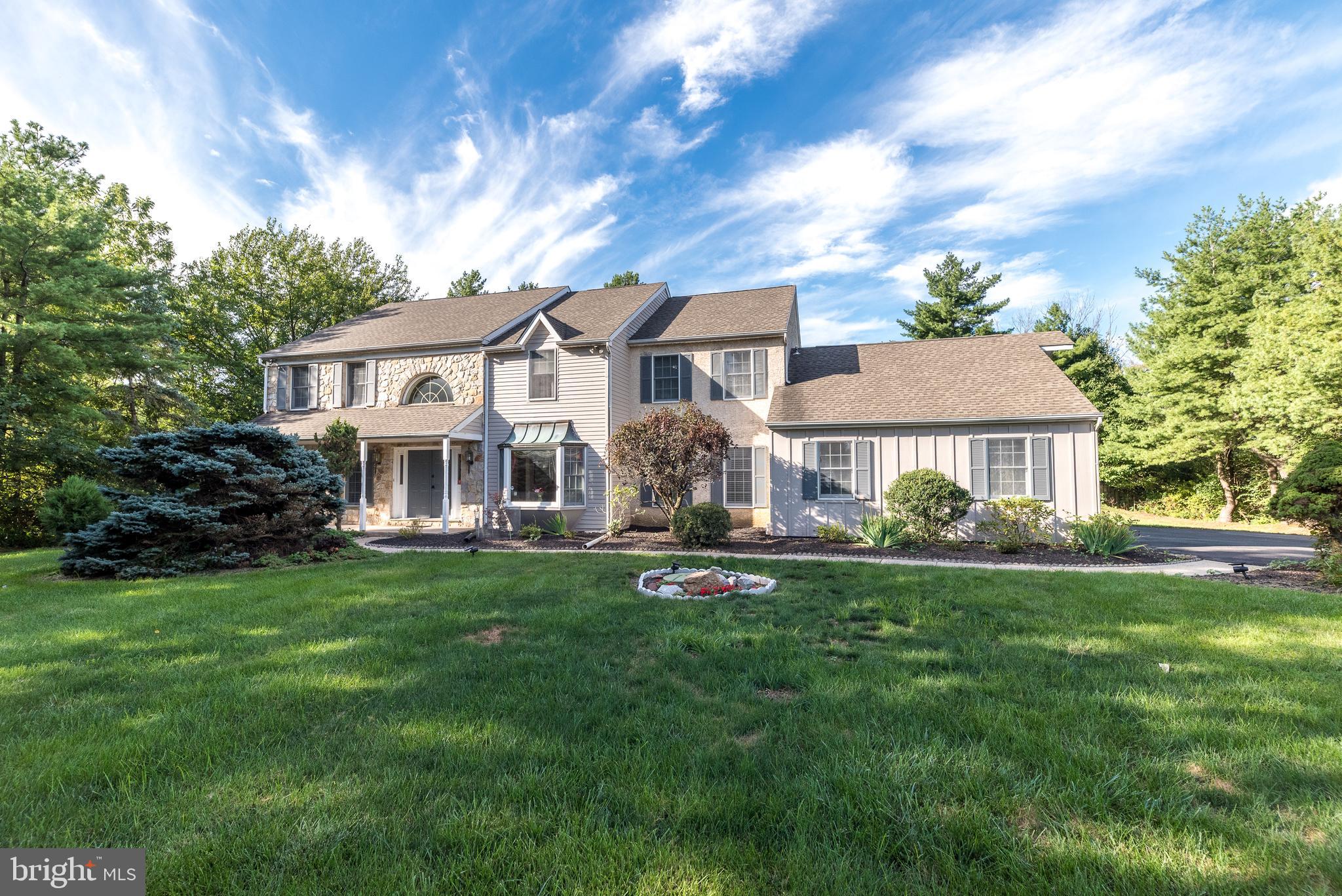 680 Chatham Ln