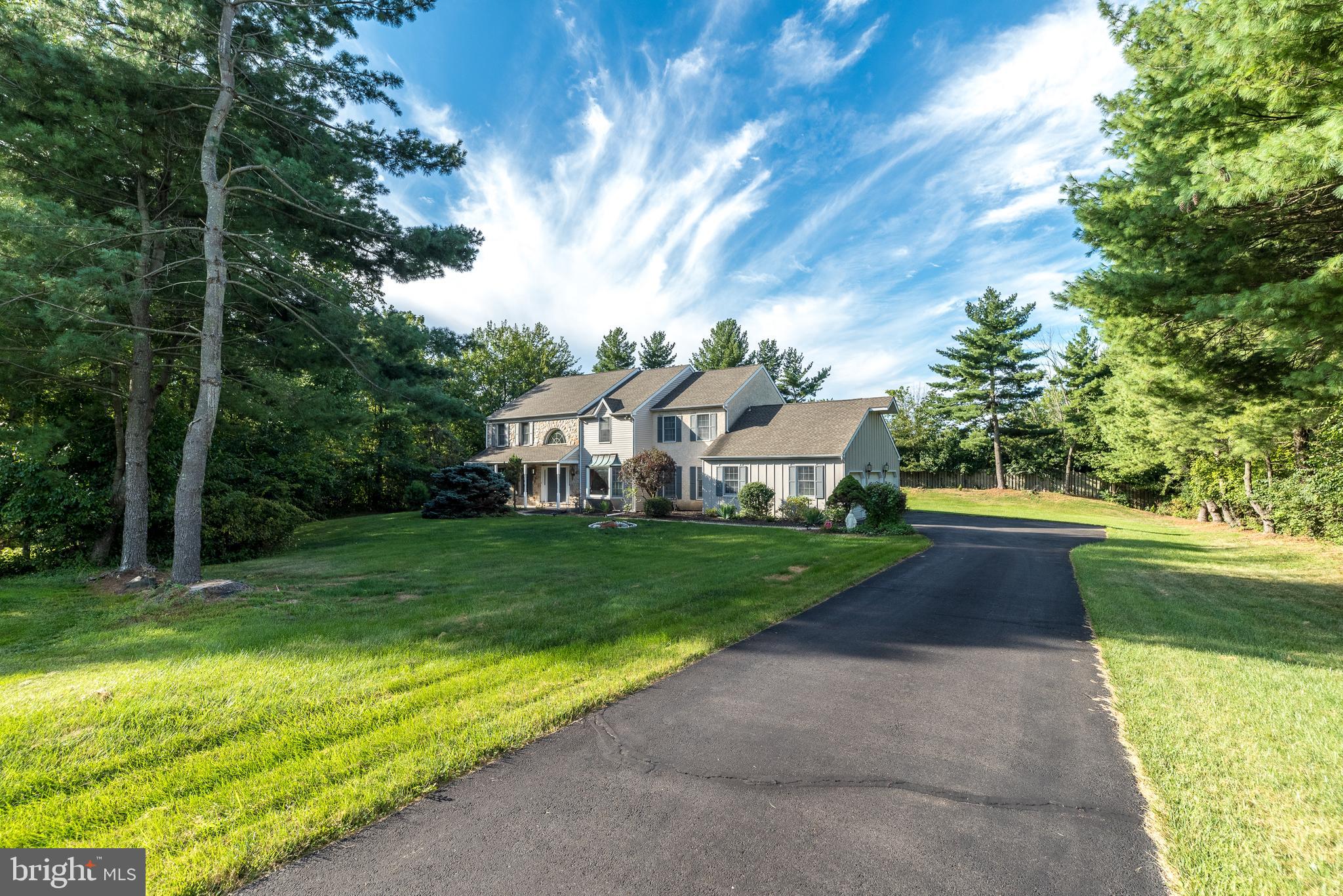 680 Chatham Ln