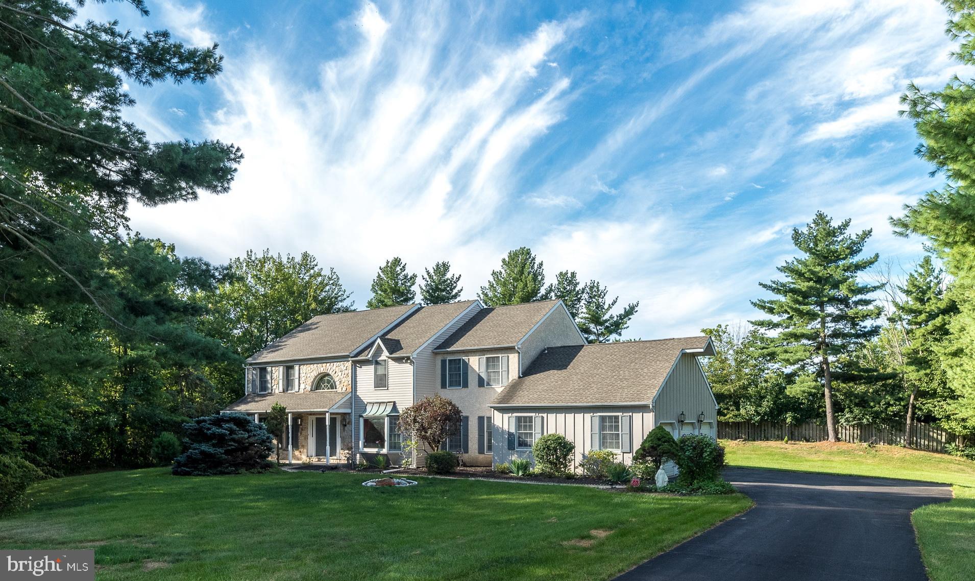 680 Chatham Ln