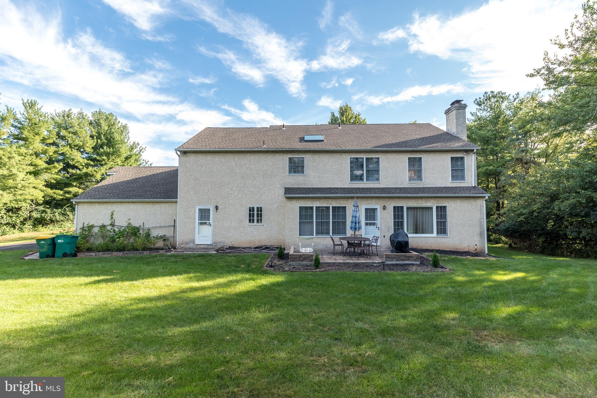 680 Chatham Ln