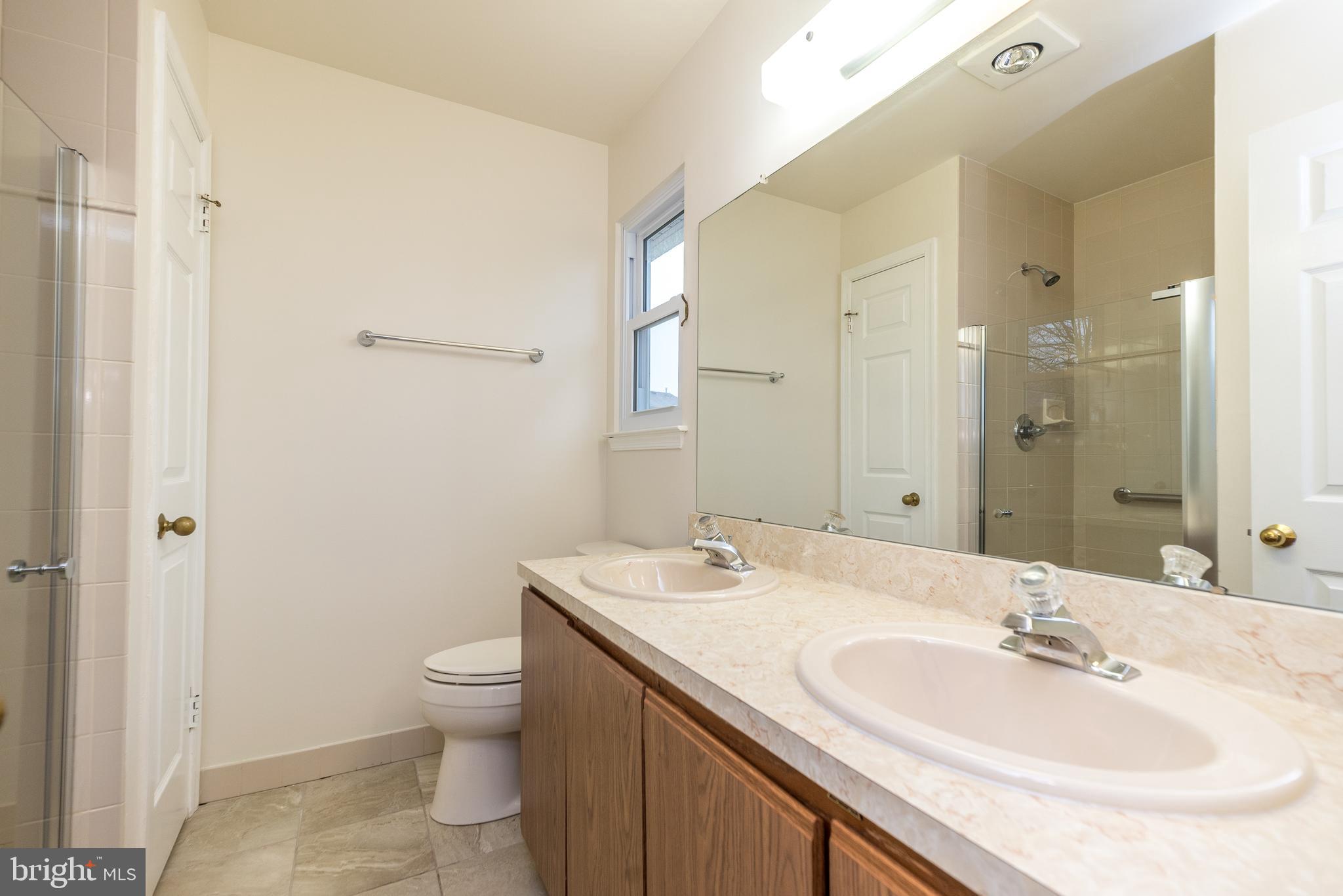 112 Chatham Pl