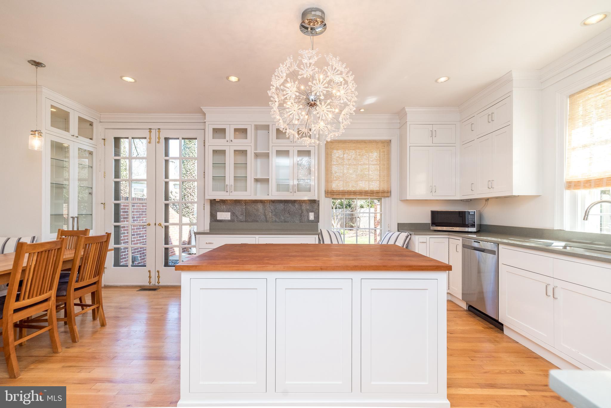 801 Quinard Ct
