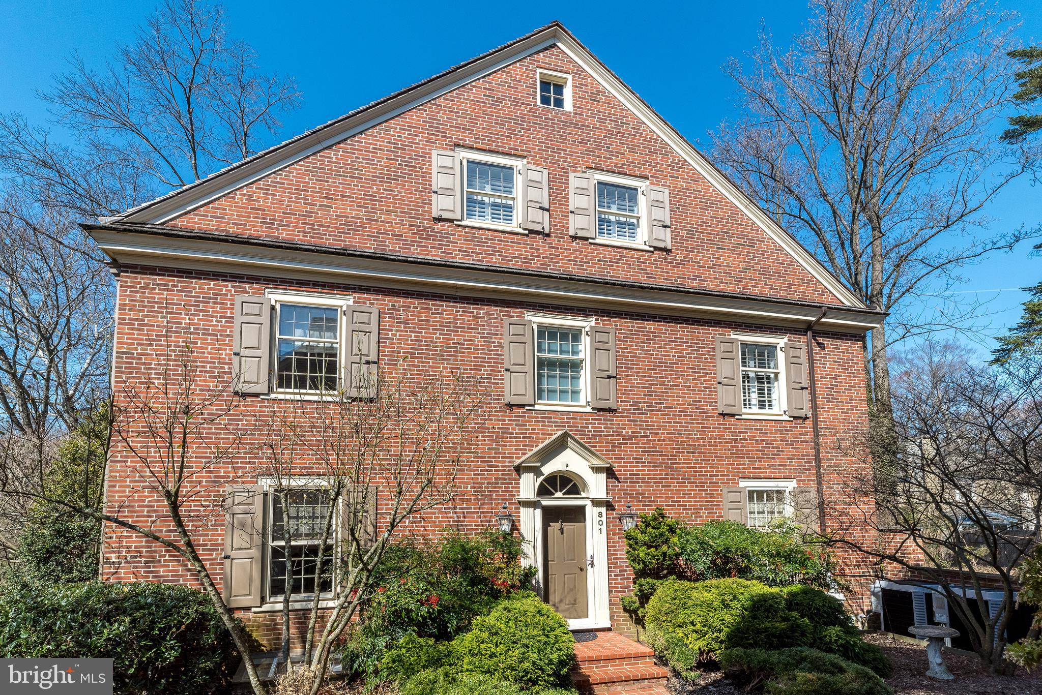 801 Quinard Ct