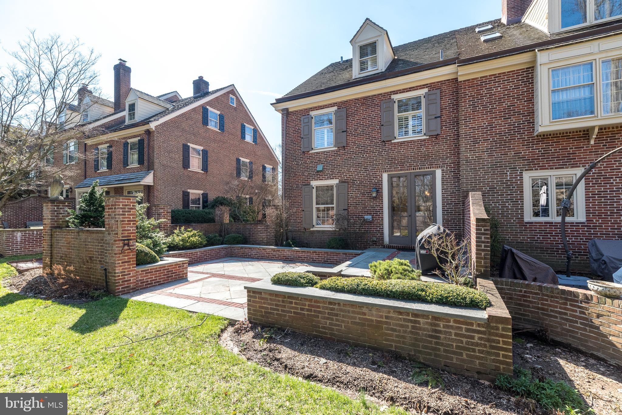801 Quinard Ct