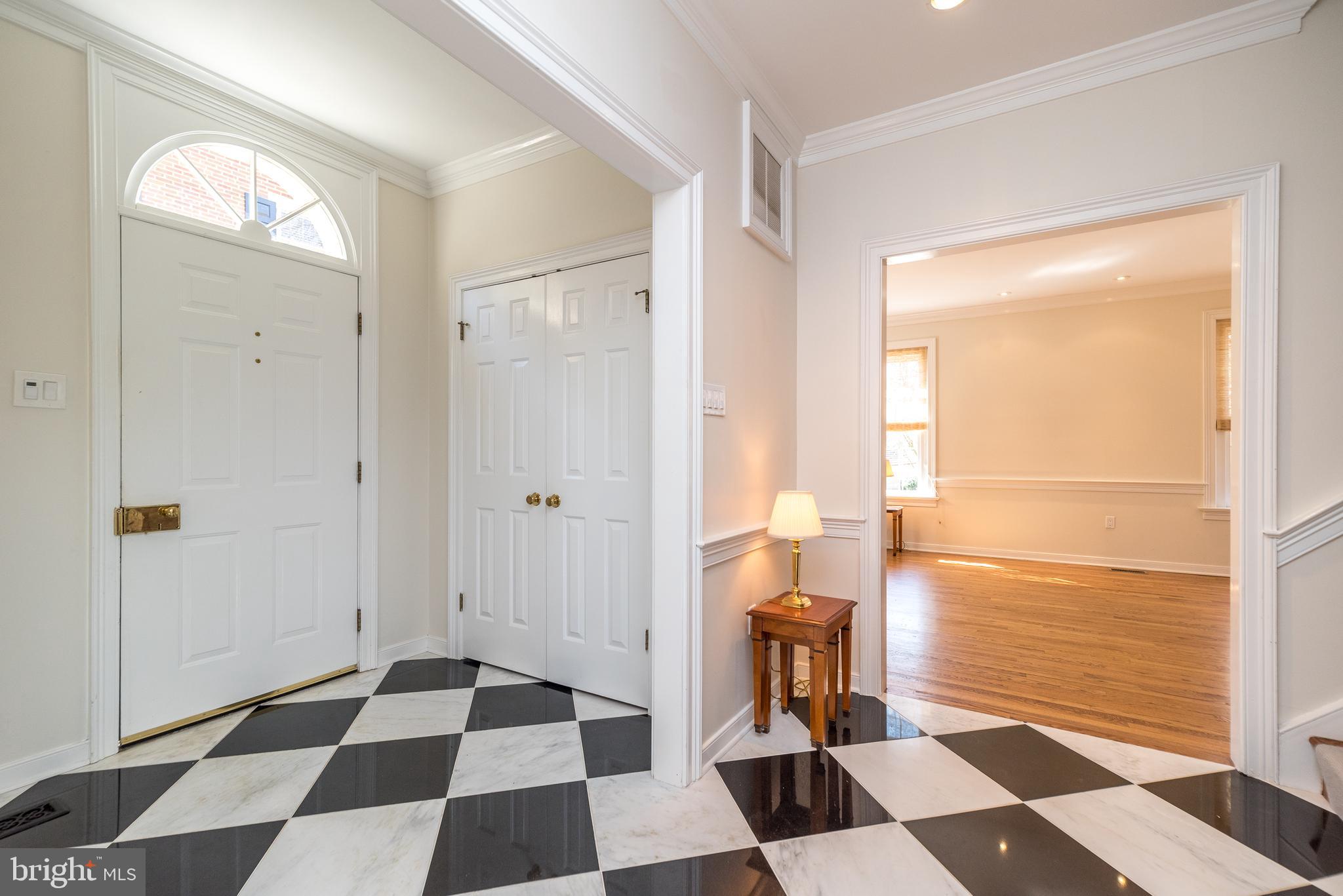 801 Quinard Ct