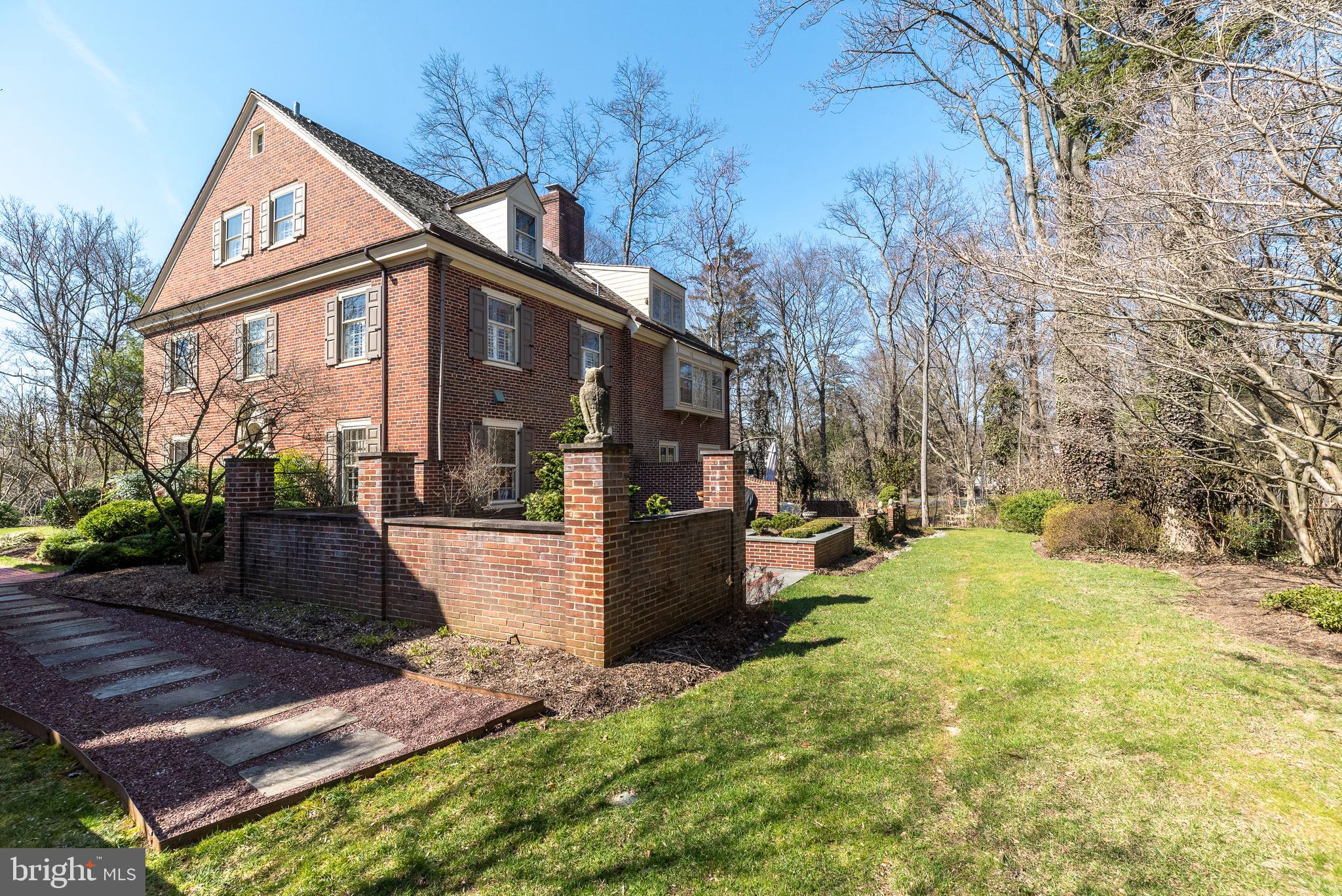 801 Quinard Ct