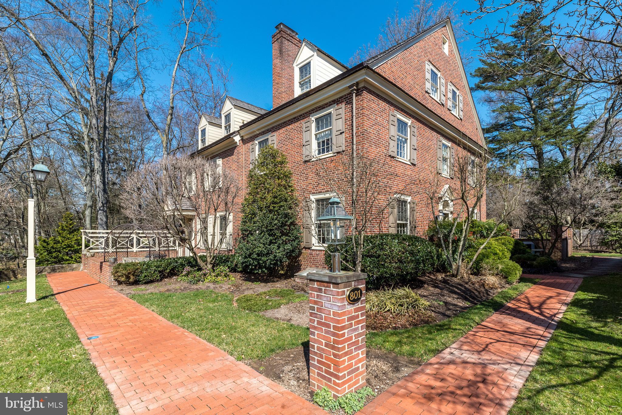801 Quinard Ct